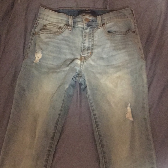 Aeropostale Size 2 ripped skinny jeans high rise - Picture 1 of 9
